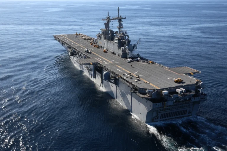 USS Kearsarge (LHD 3)